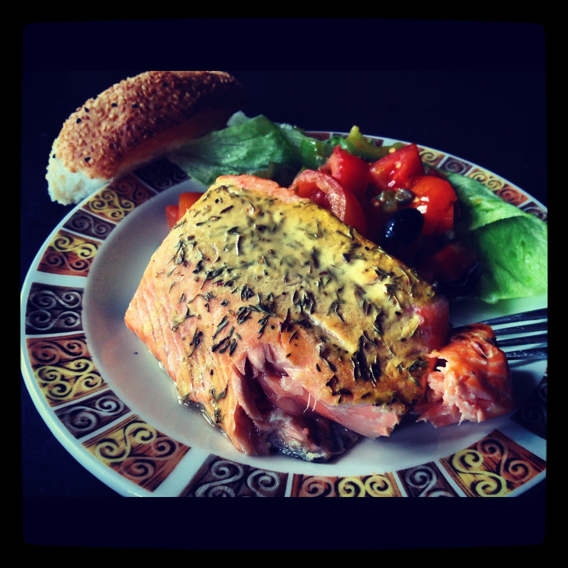 Salmon fillets with mustard sauce